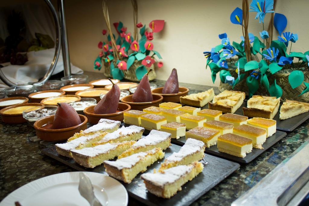 فندق بالنيريو باركي دي كازورلا أرويو فريو المظهر الخارجي الصورة