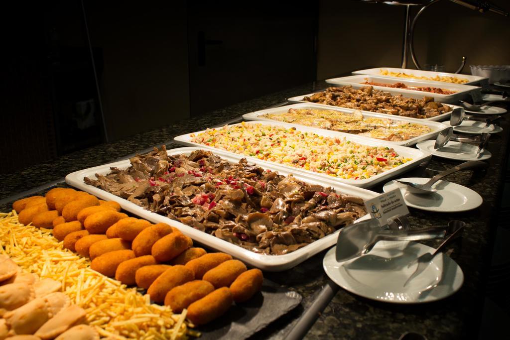 فندق بالنيريو باركي دي كازورلا أرويو فريو المظهر الخارجي الصورة